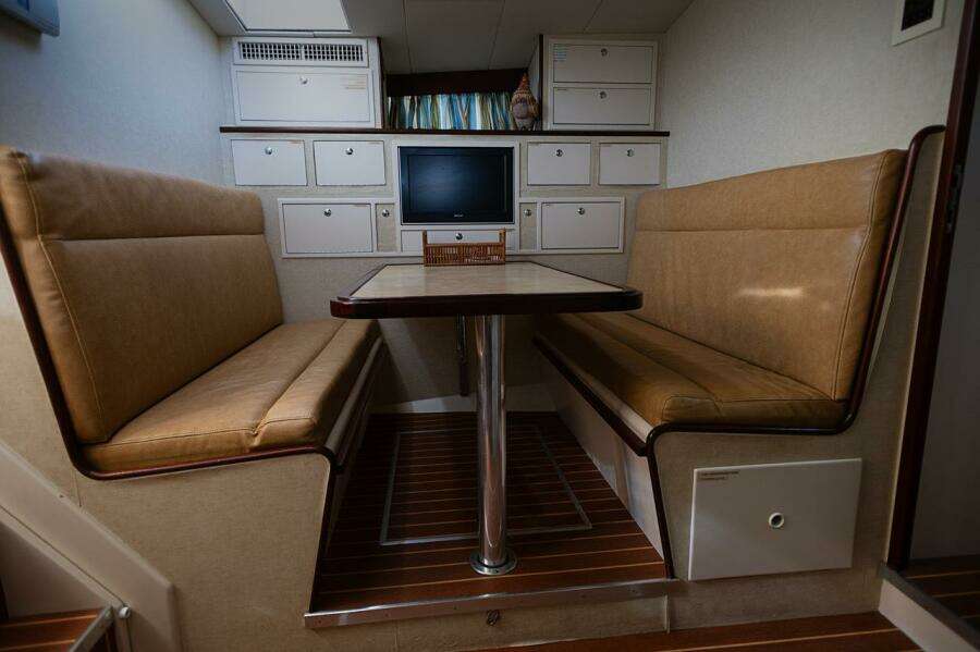 SUMMER SONG 68ft Derecktor Yacht For Sale