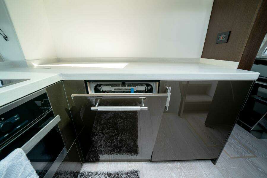 Tango Lima 60ft Sunseeker Yacht For Sale