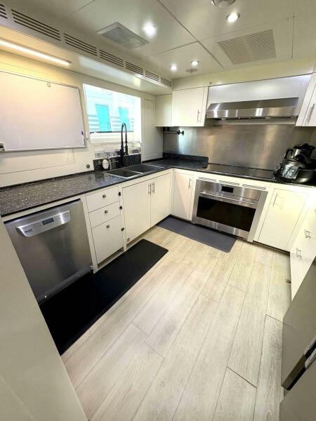 121' 2013 Benetti Classic