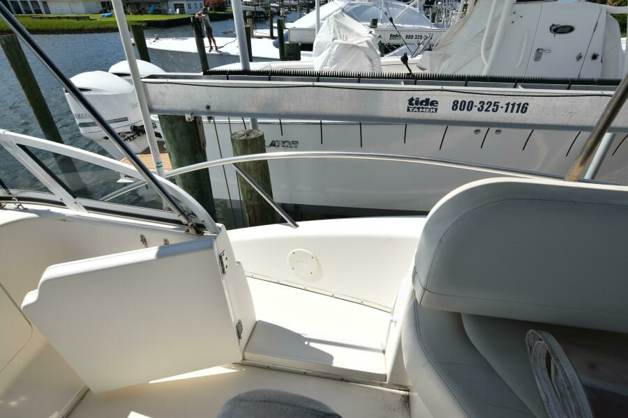 NAUTI  DOGZ 43ft Silverton Yacht For Sale