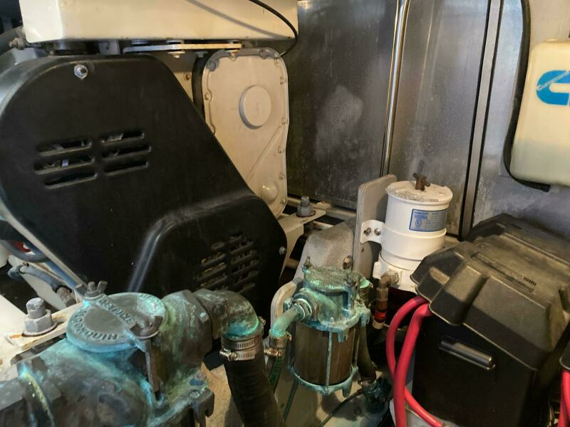 NAUTI  DOGZ 43ft Silverton Yacht For Sale