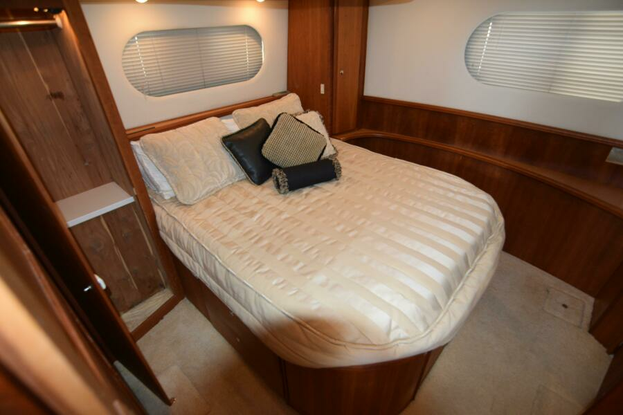 NAUTI  DOGZ 43ft Silverton Yacht For Sale