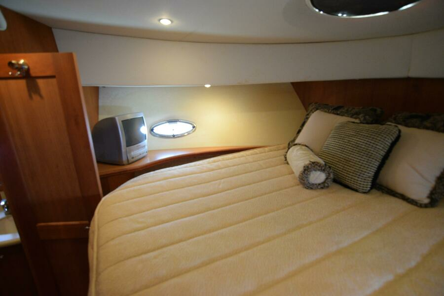 NAUTI  DOGZ 43ft Silverton Yacht For Sale