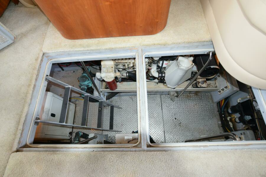 NAUTI  DOGZ 43ft Silverton Yacht For Sale