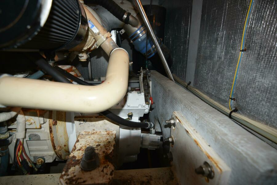 NAUTI  DOGZ 43ft Silverton Yacht For Sale