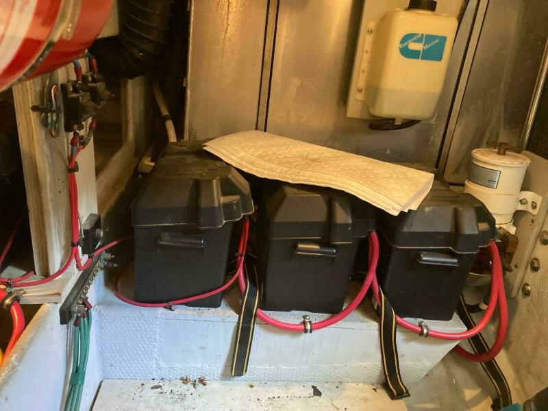 NAUTI  DOGZ 43ft Silverton Yacht For Sale