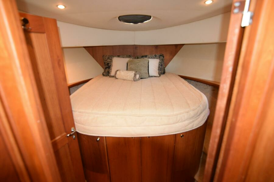 NAUTI  DOGZ 43ft Silverton Yacht For Sale