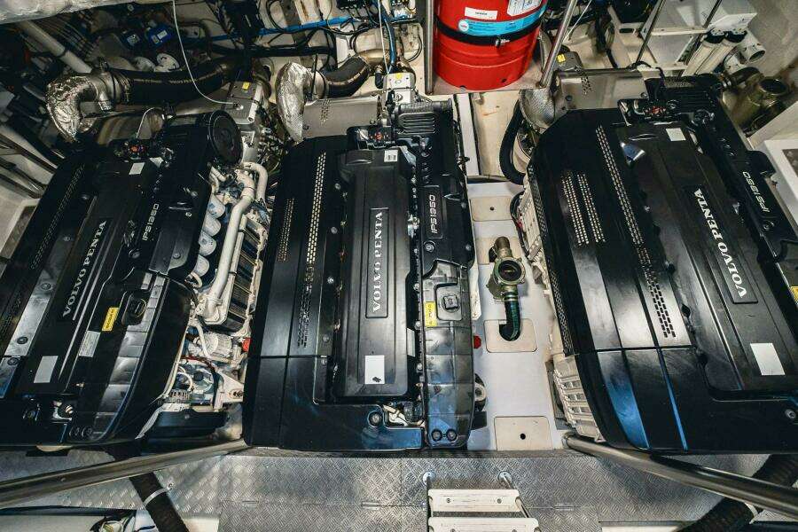 Transcendence 78ft Azimut Yacht For Sale