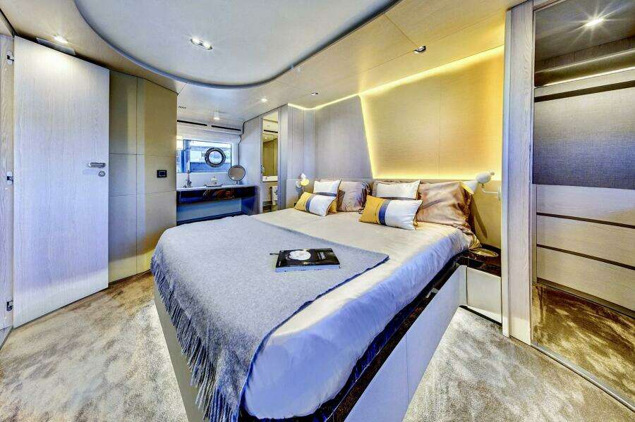 Transcendence 78ft Azimut Yacht For Sale