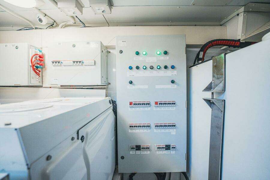 Transcendence 78ft Azimut Yacht For Sale Transcendence 78ft Azimut Yacht For Sale