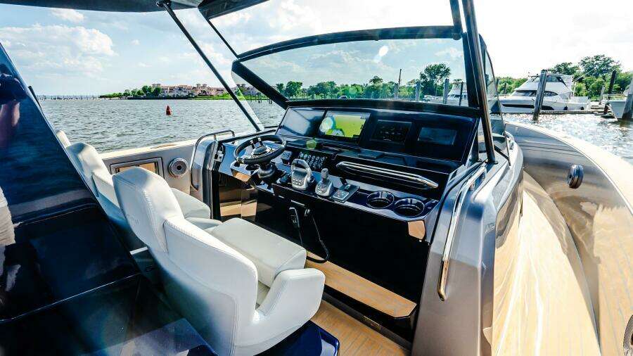 AVAILABLE NOW 43ft Pardo Yachts Yacht For Sale AVAILABLE NOW 43ft Pardo Yachts Yacht For Sale