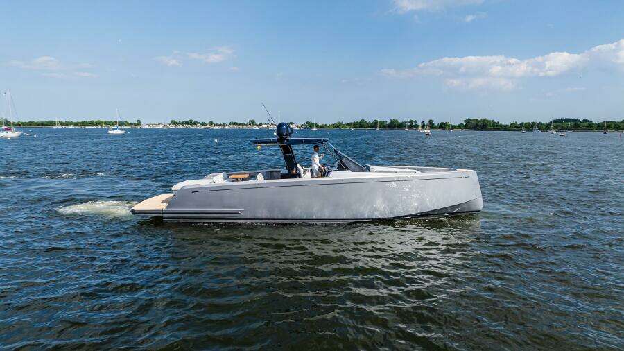 AVAILABLE NOW 43ft Pardo Yachts Yacht For Sale AVAILABLE NOW 43ft Pardo Yachts Yacht For Sale