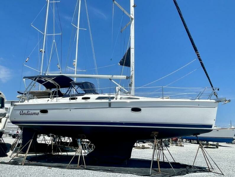 ANDIAMO 36ft Hunter Yacht For Sale