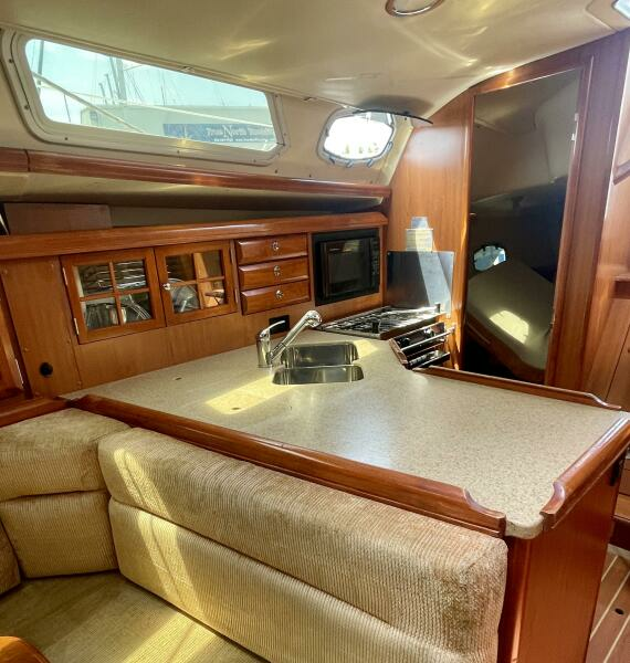 ANDIAMO 36ft Hunter Yacht For Sale