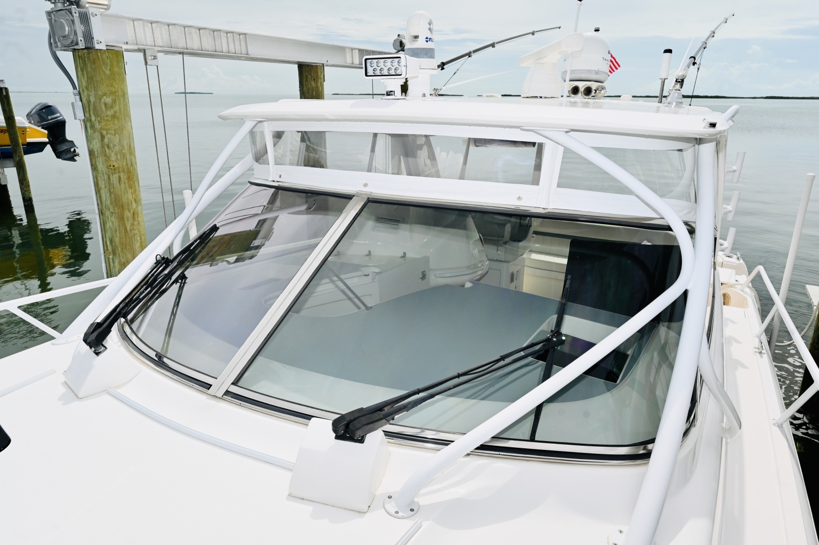 2019 Intrepid 475 Sport Yacht