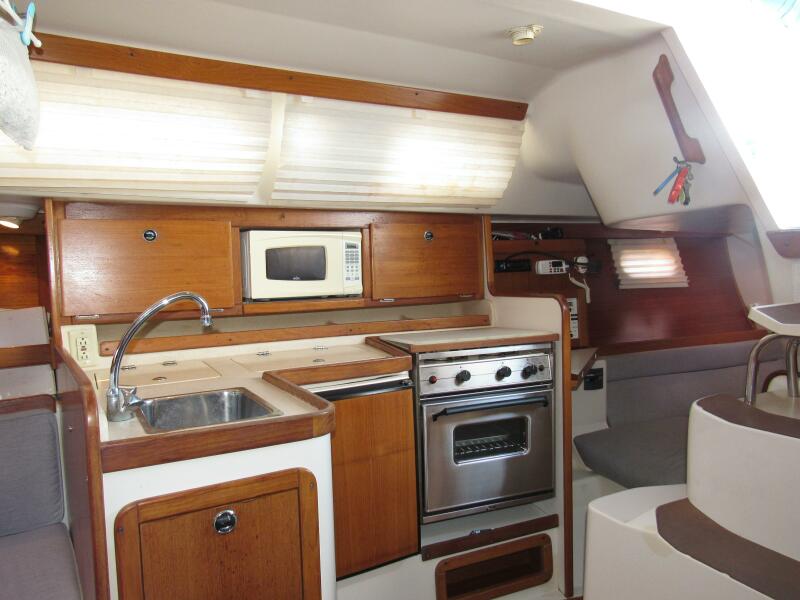 2001 Catalina 310