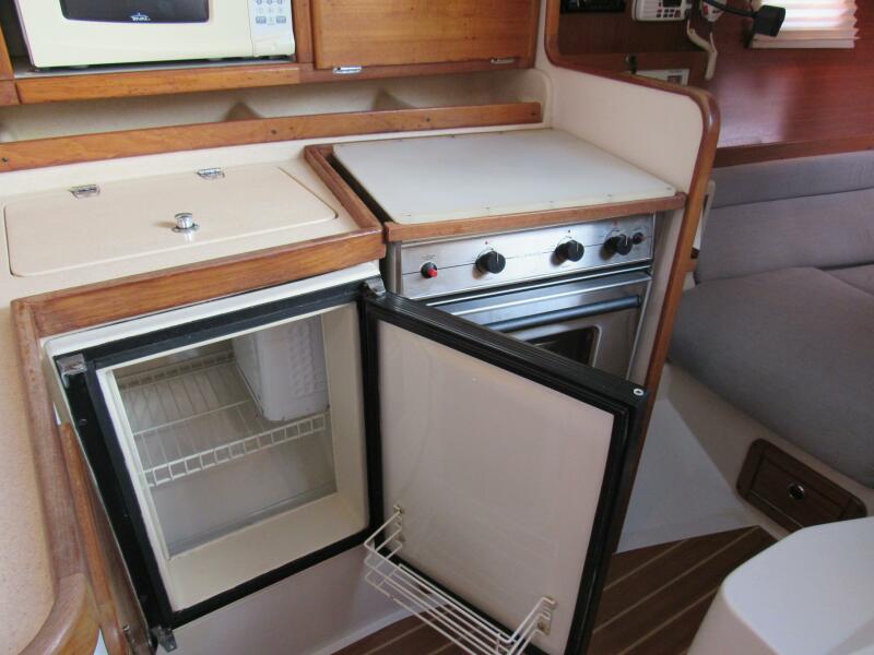 2001 Catalina 310