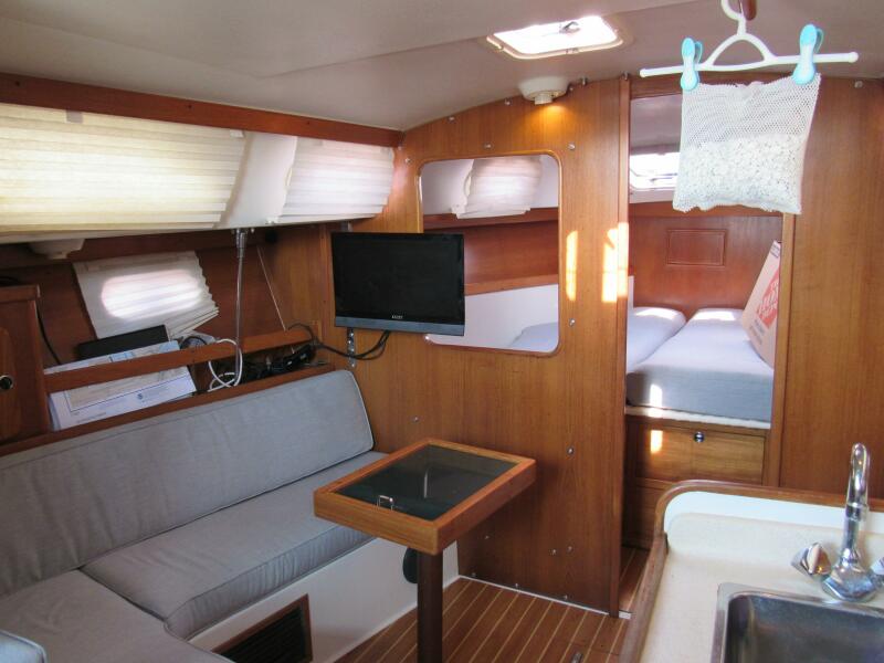 2001 Catalina 310