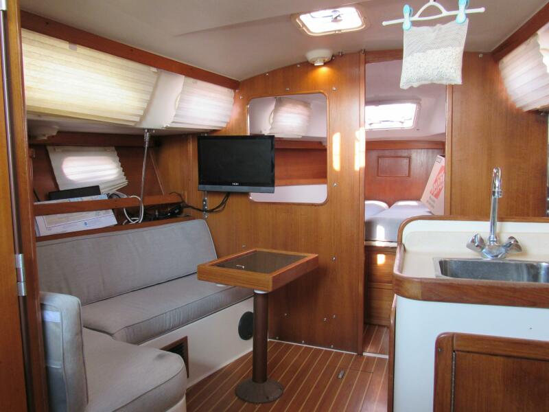 2001 Catalina 310