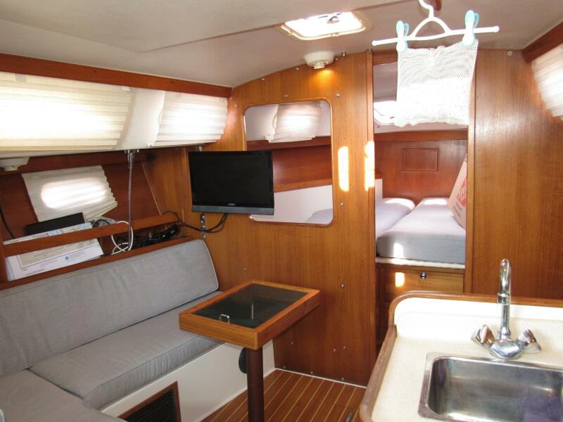 2001 Catalina 310