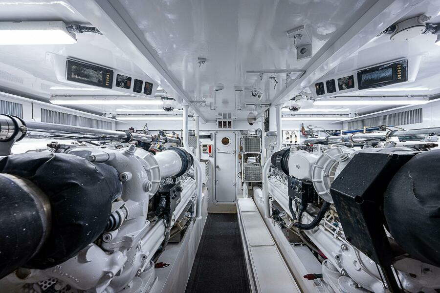 COURTNEY ANNE 80ft Donzi Yacht For Sale