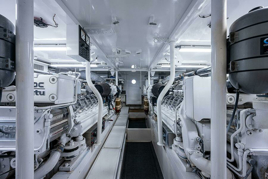 COURTNEY ANNE 80ft Donzi Yacht For Sale