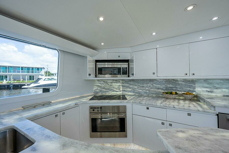 COURTNEY ANNE 80ft Donzi Yacht For Sale