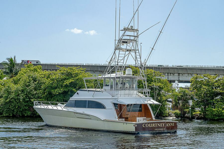 COURTNEY ANNE 80ft Donzi Yacht For Sale
