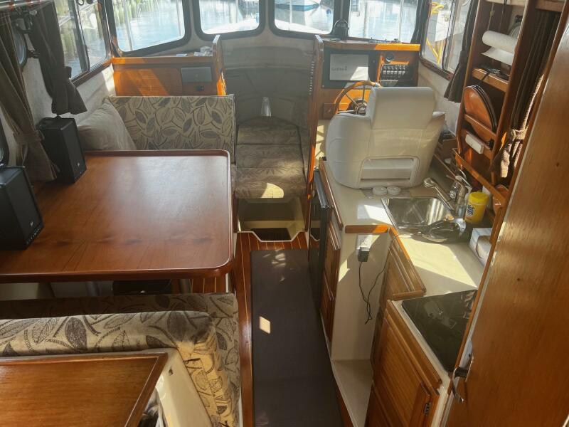 2008 Ranger Tugs R-25