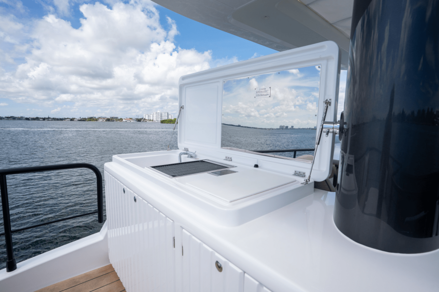 60ft Azimut Yacht For Sale