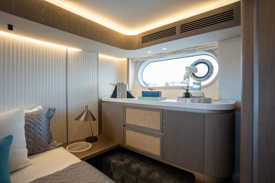 60ft Azimut Yacht For Sale