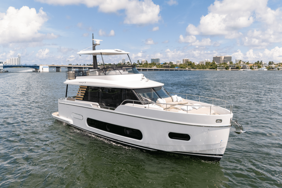 60ft Azimut Yacht For Sale