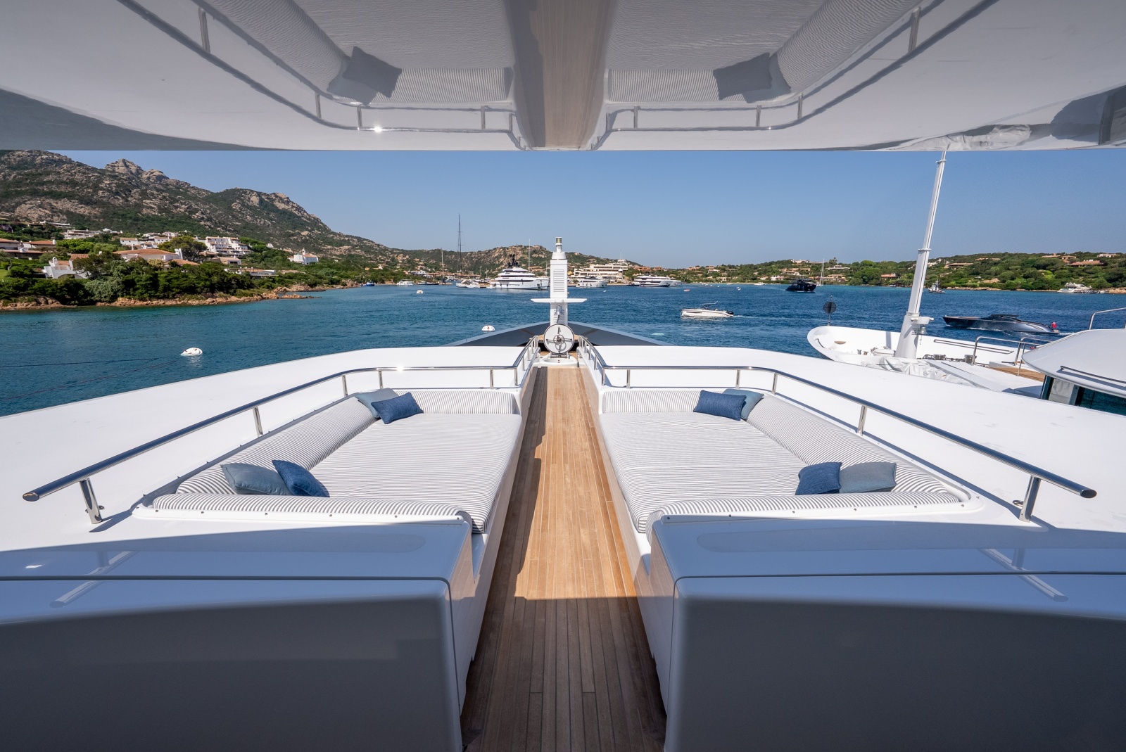 Loon 221' Skylounge Deck Master Stateroom's Office / Owner's Lounge