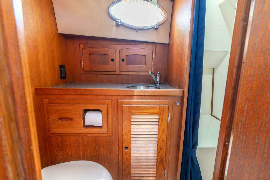 Volatility 38ft San Juan Yacht For Sale