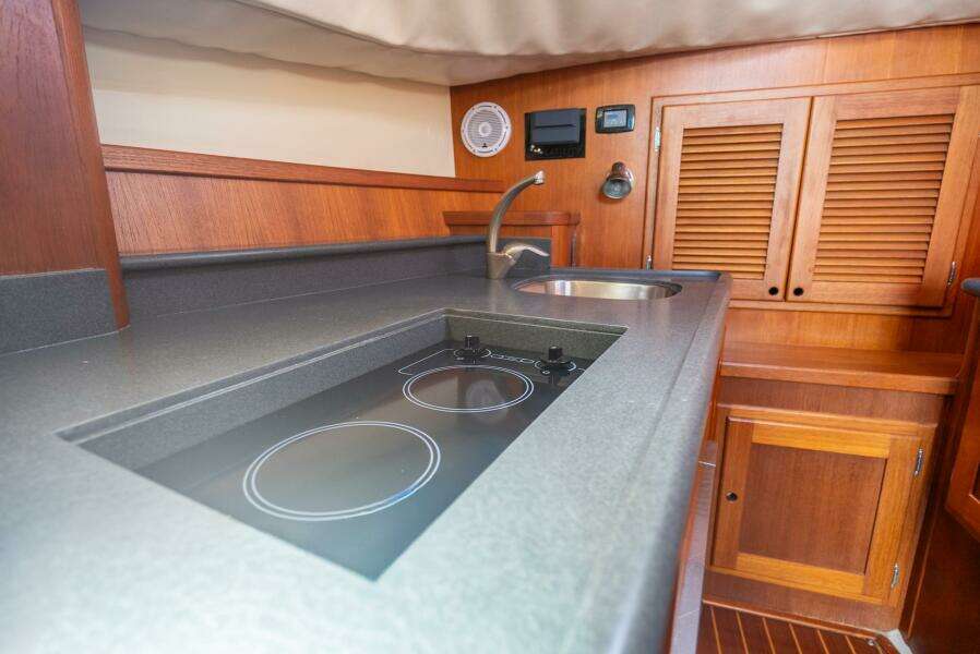 Volatility 38ft San Juan Yacht For Sale