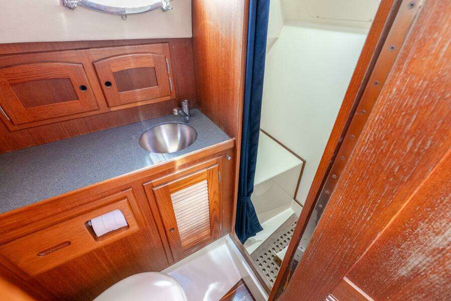 Volatility 38ft San Juan Yacht For Sale