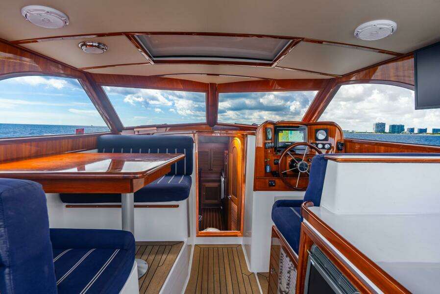 Volatility 38ft San Juan Yacht For Sale