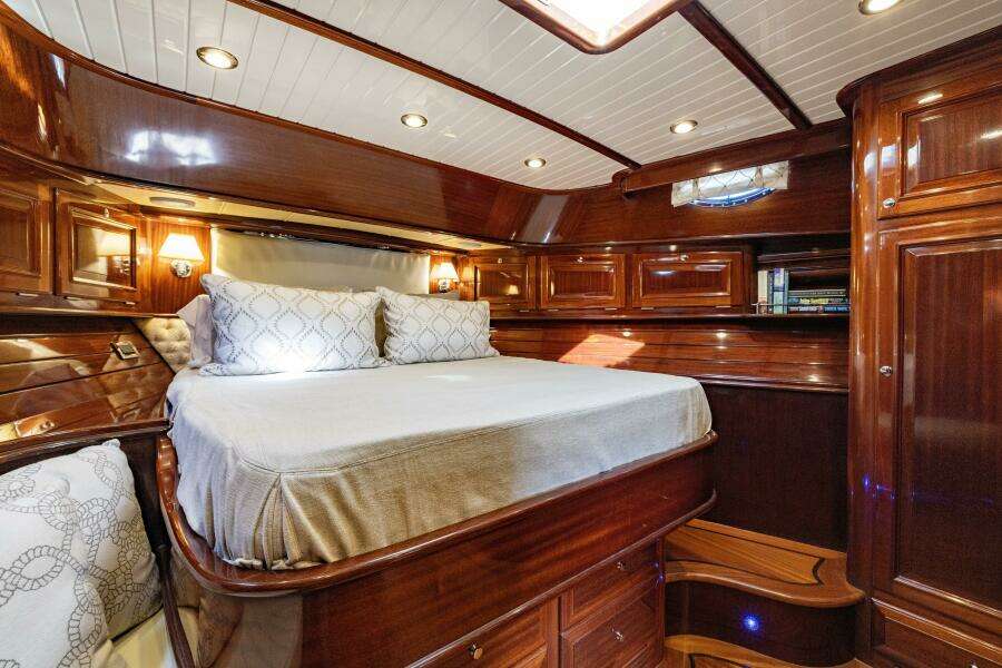 HOLLY ANN 64ft Vicem Yacht For Sale