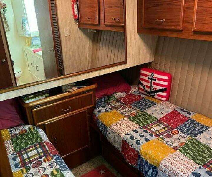 44ft Ocean Yachts Yacht For Sale