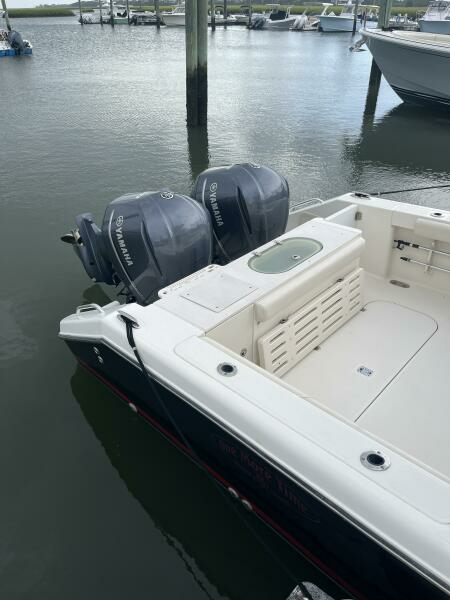33ft Pursuit Yacht For Sale