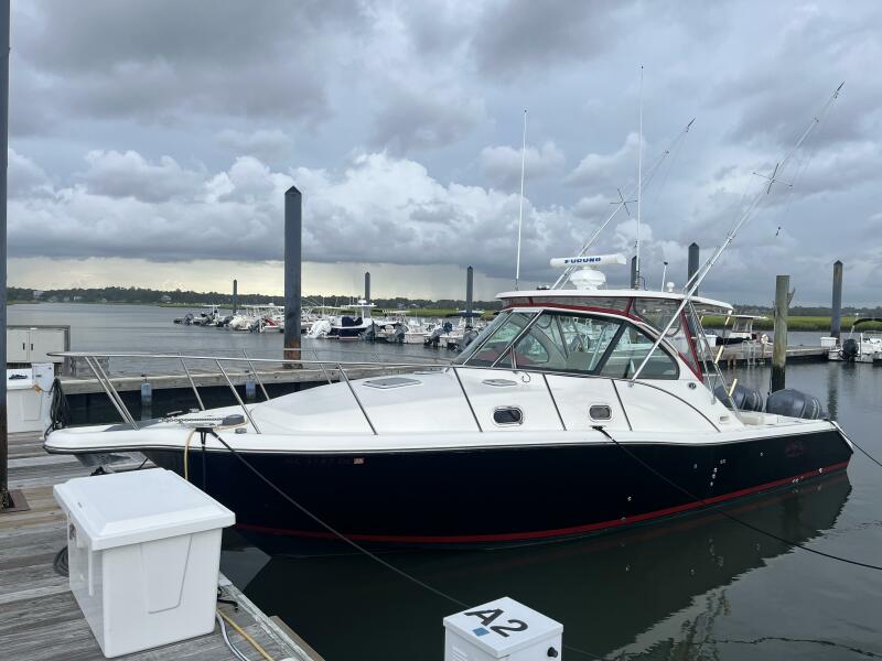 2006 Pursuit 3370 Offshore