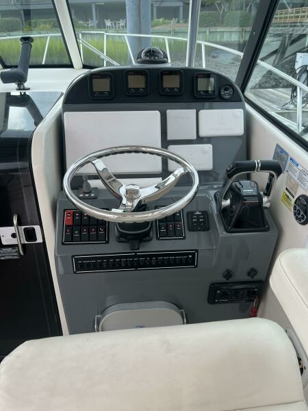 33ft Pursuit Yacht For Sale