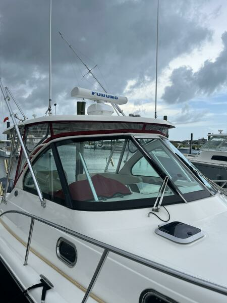 33ft Pursuit Yacht For Sale