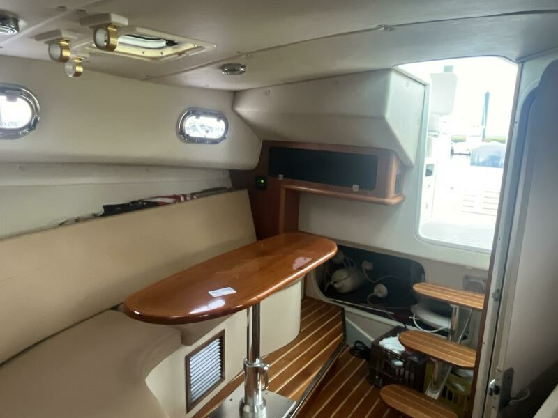 33ft Pursuit Yacht For Sale