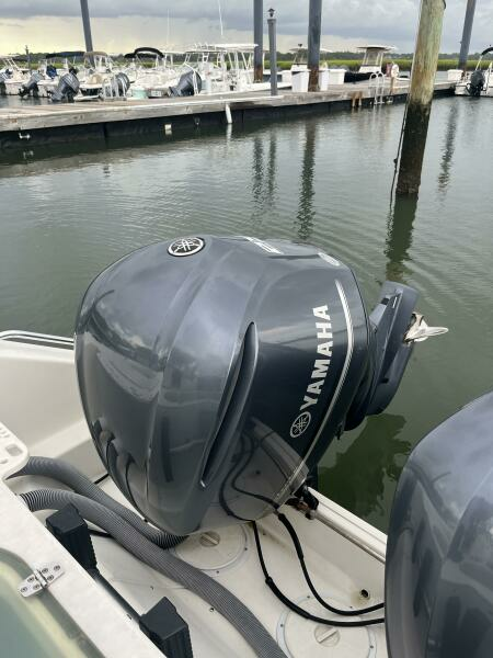 33ft Pursuit Yacht For Sale