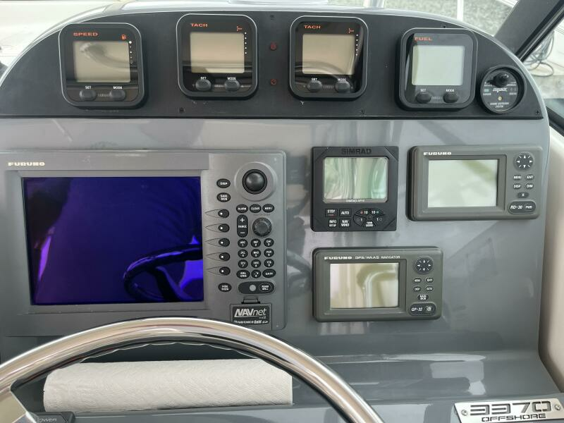 33ft Pursuit Yacht For Sale