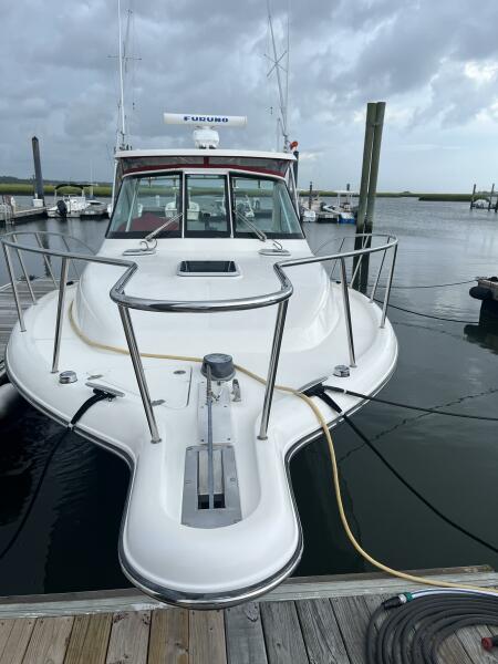 2006 Pursuit 3370 Offshore