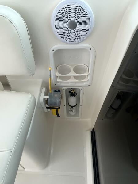 2006 Pursuit 3370 Offshore