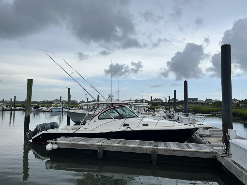 2006 Pursuit 3370 Offshore