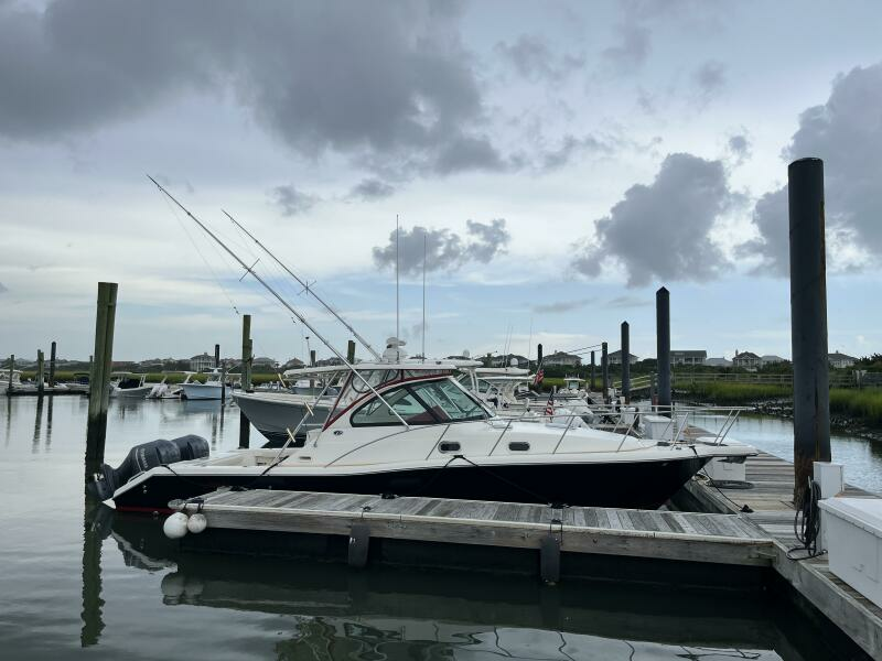 33ft Pursuit Yacht For Sale